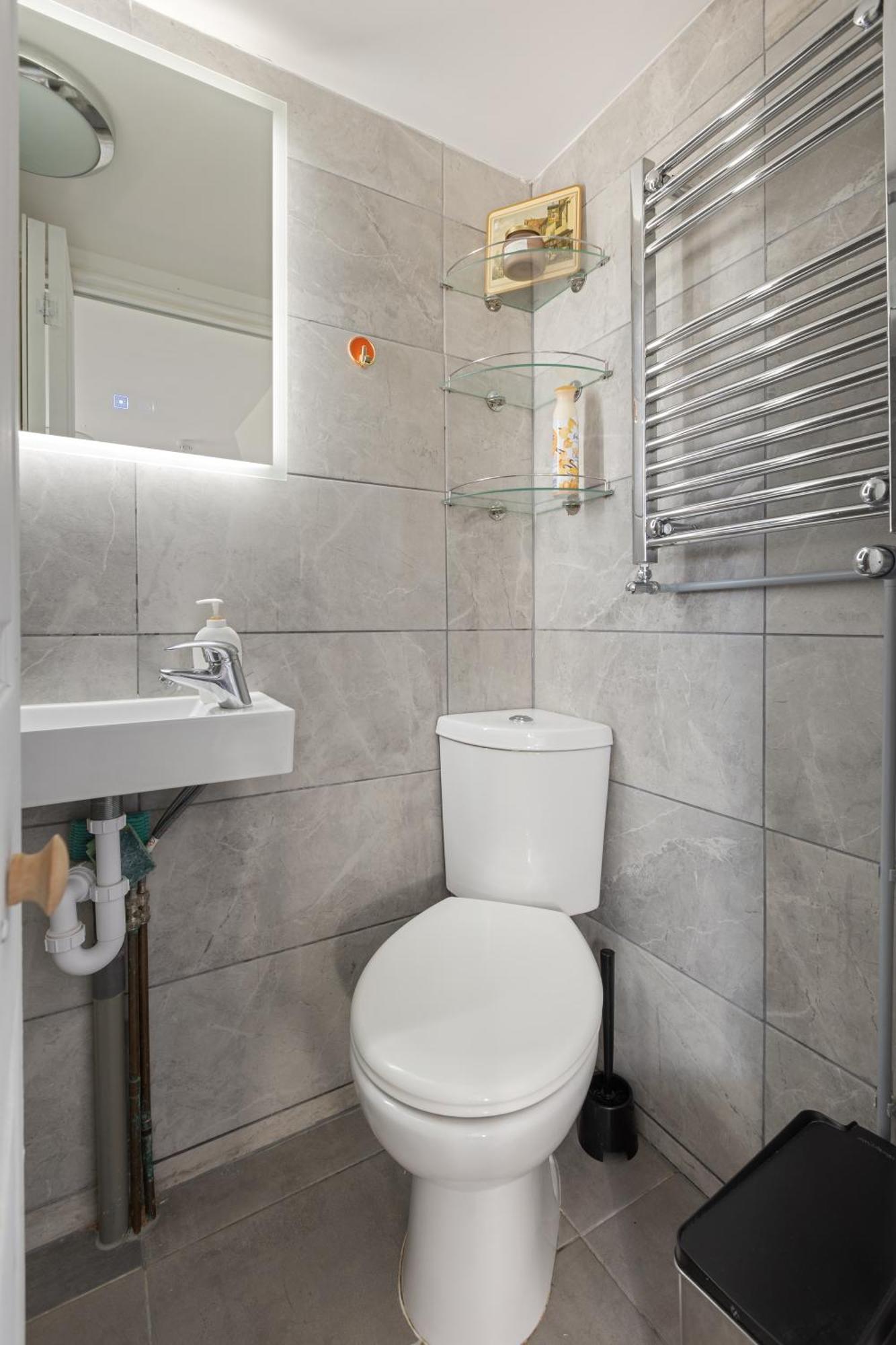 Modern Flat & Balcony In Historic West Kensington Appartement Londen Buitenkant foto